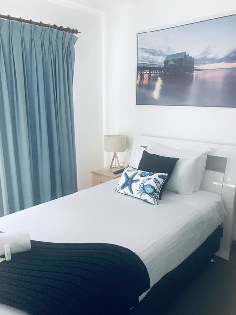 OCEAN BREEZE MOTEL - Accommodation Sunshine Coast 9