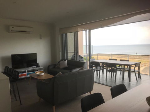 Penneshaw Oceanview Apartments - Accommodation Sunshine Coast 1