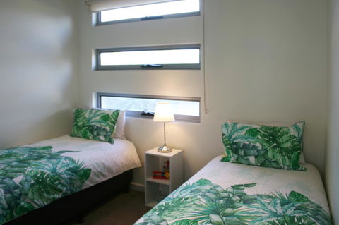 Penneshaw Oceanview Apartments - Accommodation Sunshine Coast 9