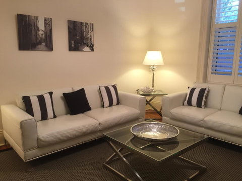 8 Osborne - Accommodation Sunshine Coast 6
