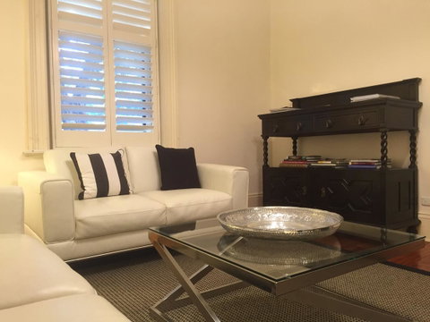 8 Osborne - Accommodation Sunshine Coast 8