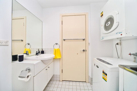 York Apartments - Accommodation Sunshine Coast 27