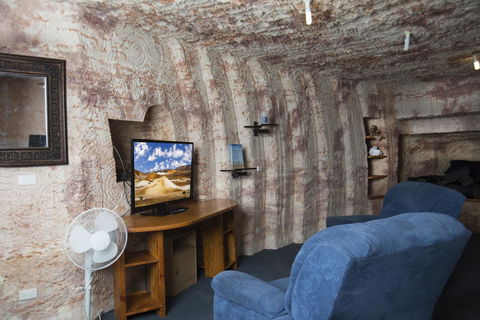 Ali\'s Underground Studio - Accommodation Sunshine Coast 0