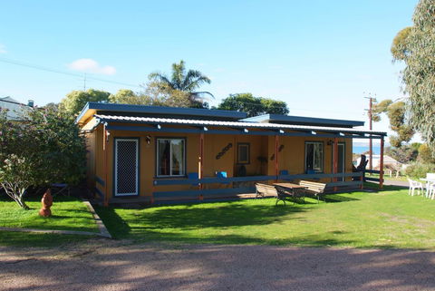 Casuarina Coastal Units - Accommodation Sunshine Coast 2