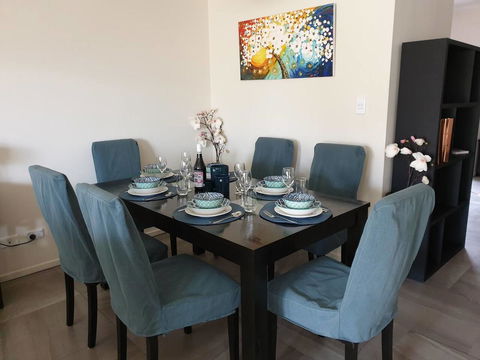 Explore Adelaide, Gawler, The Barossa And Clare Valleys All-in-one - Accommodation Sunshine Coast 2