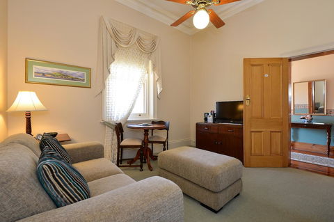 Trafalgar Premium Vintage Suites - Accommodation Sunshine Coast 8