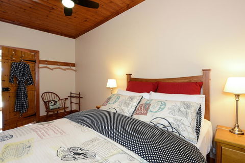 Trafalgar Premium Vintage Suites - Accommodation Sunshine Coast 23