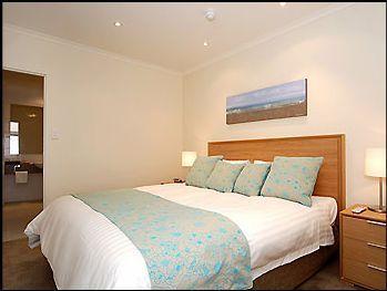 Lady Bay Hotel - Accommodation Sunshine Coast 5