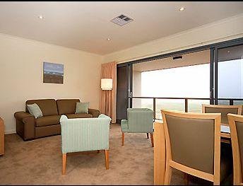 Lady Bay Hotel - Accommodation Sunshine Coast 6