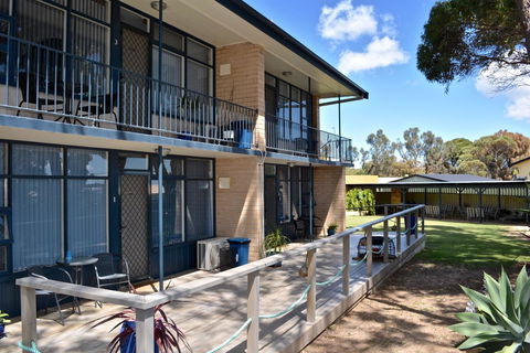 Longbeach Apartments - Accommodation Sunshine Coast 5