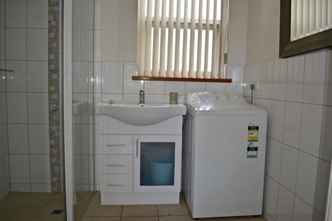 Longbeach Apartments - Accommodation Sunshine Coast 6