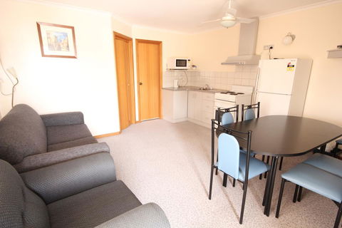 Port Vincent Motel & Apartments - Accommodation Sunshine Coast 20