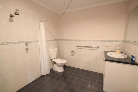 Port Vincent Motel & Apartments - Accommodation Sunshine Coast 10