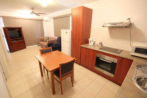 Port Vincent Motel & Apartments - Accommodation Sunshine Coast 7