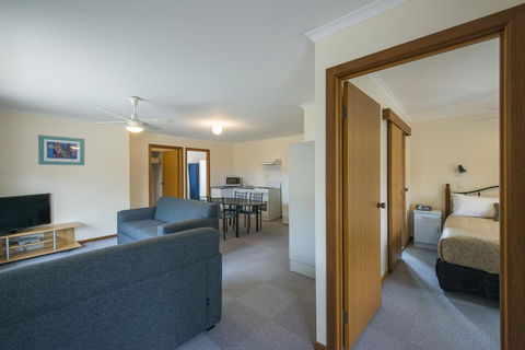 Port Vincent Motel & Apartments - Accommodation Sunshine Coast 17