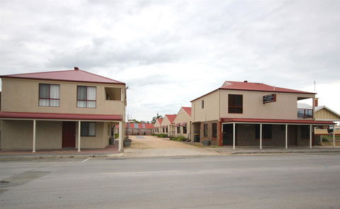 Port Vincent Motel & Apartments - Accommodation Sunshine Coast 0