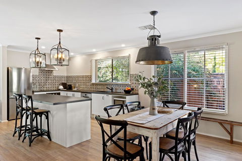 Adelaide Hills Retreats - Accommodation Sunshine Coast 2