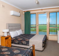 Tailem Bend Riverside Hotel - Accommodation Sunshine Coast