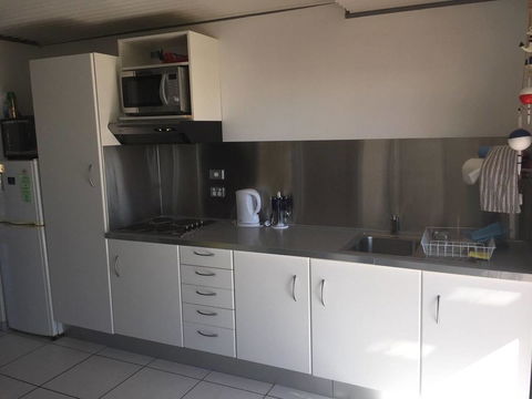 SHAKIN' SHACK - Accommodation Sunshine Coast 7