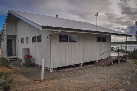 Rest A Shore Coffin Bay - Accommodation Sunshine Coast 12