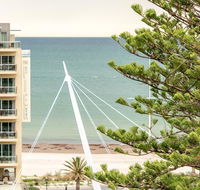 Beachside luxury  comfort ocean views in Glenelg - Accommodation Sunshine Coast