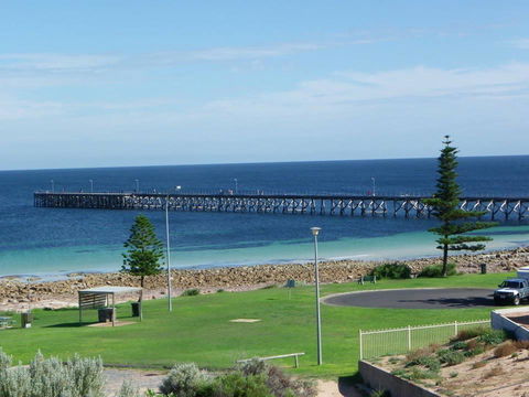 Relax On Par - Accommodation Sunshine Coast 2