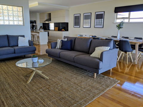 Ochre Point Beach House On Moana Seafront - Accommodation Sunshine Coast 1