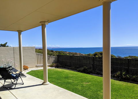 Ochre Point Beach House On Moana Seafront - Accommodation Sunshine Coast 17