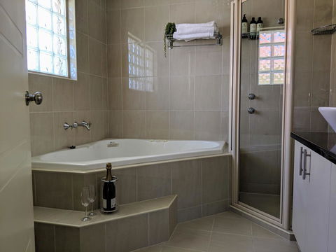 Ochre Point Beach House On Moana Seafront - Accommodation Sunshine Coast 9