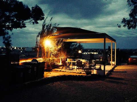 The Lookout Cave Underground Motel - Accommodation Sunshine Coast 14