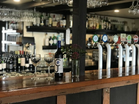 Caledonian Inn - Accommodation Sunshine Coast 2