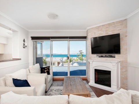 Ramada Resort By Wyndham Shoal Bay - Accommodation Sunshine Coast 10