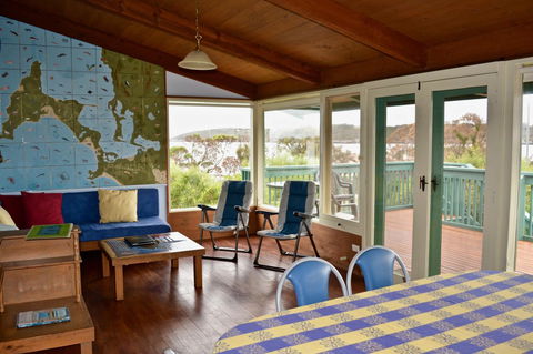 Dolphinview - Accommodation Sunshine Coast 2
