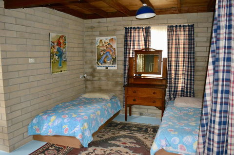 Dolphinview - Accommodation Sunshine Coast 9