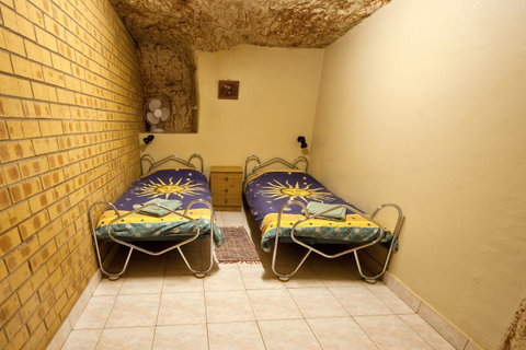 Radeka Downunder Underground Motel - Accommodation Sunshine Coast 5
