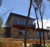 Of Stone and Wood Guesthouse - Accommodation Sunshine Coast