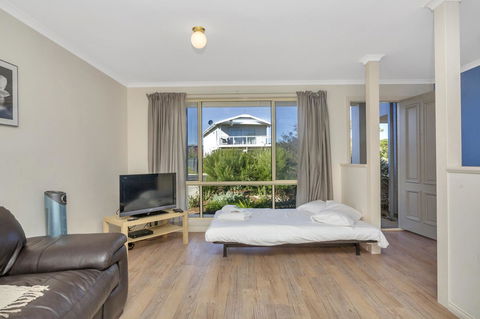 The Lighthouse - Port Willunga - C21 SouthCoast Holidays - Accommodation Sunshine Coast 9