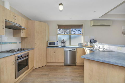 The Lighthouse - Port Willunga - C21 SouthCoast Holidays - Accommodation Sunshine Coast 6