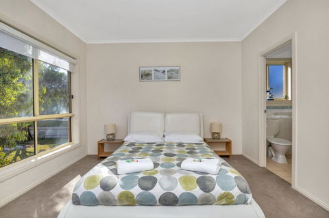 The Lighthouse - Port Willunga - C21 SouthCoast Holidays - Accommodation Sunshine Coast 3