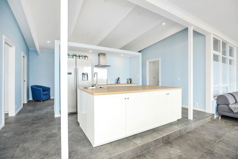 Salomon Sea Haus - Sellicks Beach - C21 SouthCoast Holidays - Accommodation Sunshine Coast 2