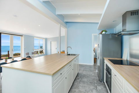 Salomon Sea Haus - Sellicks Beach - C21 SouthCoast Holidays - Accommodation Sunshine Coast 8