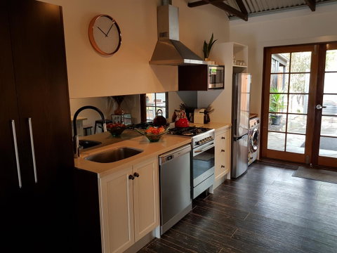 Irongate Studio B&B - Accommodation Sunshine Coast 5