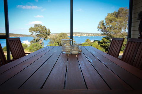 Waterfront On Osprey - Accommodation Sunshine Coast 11