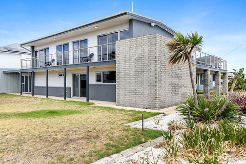 Esplanade Escape - Accommodation Sunshine Coast 32