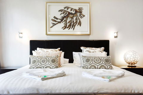 Esplanade Escape - Accommodation Sunshine Coast 2