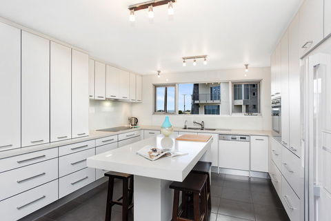 Esplanade Escape - Accommodation Sunshine Coast 36