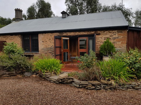 William Hunt's Retreat - Cypress Studio - Accommodation Sunshine Coast 10