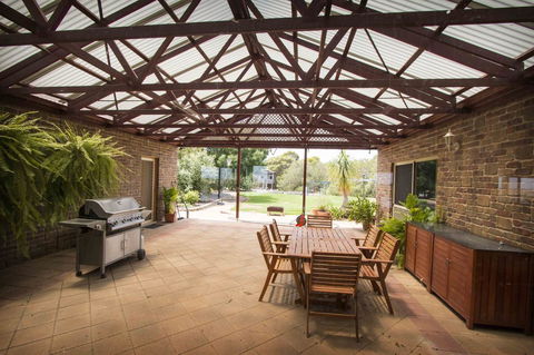 Limestone Ridge - Accommodation Sunshine Coast 1
