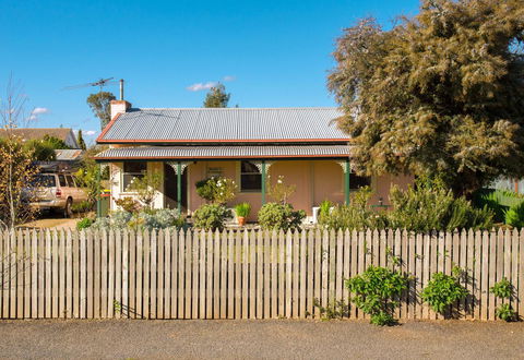 Ruby\'s Cottage - Accommodation Sunshine Coast 2