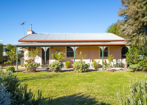 Ruby\'s Cottage - Accommodation Sunshine Coast 1
